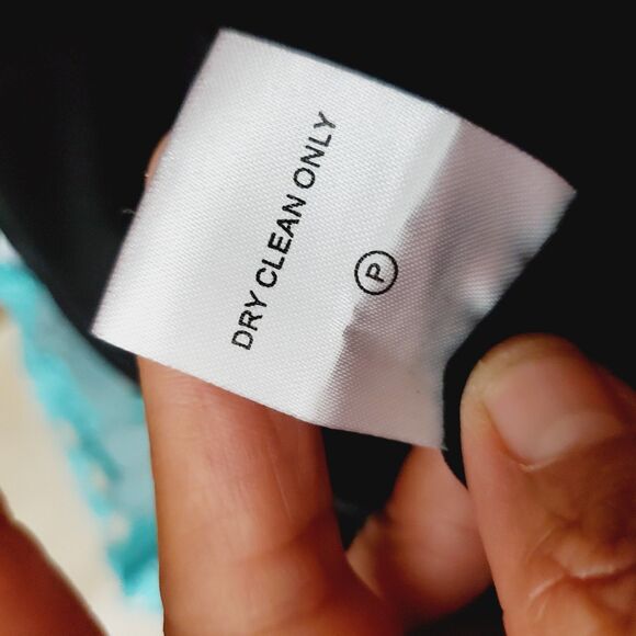 Liza Luxe Lace Midi Dress Size Medium NWT - Picture 10 of 10